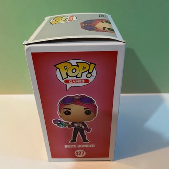 Lot of 4 Funko Pops - Black Knight, Brite Bomber, Omega, and Skull Trooper - Picture 5 of 9